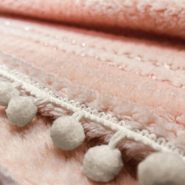 Cobertor_Pom_Pom_Salmon_Regina_Baby_Detalle_Pom_Pom